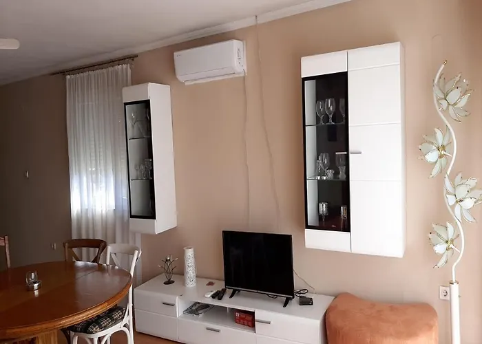 Marijana Apartman *